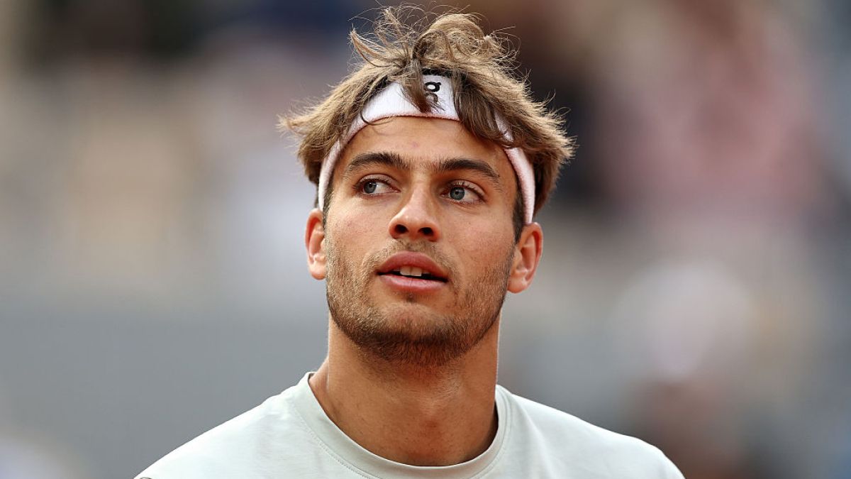 Cobolli Advances to French Open Final After Arnaldi's Viral Withdrawal