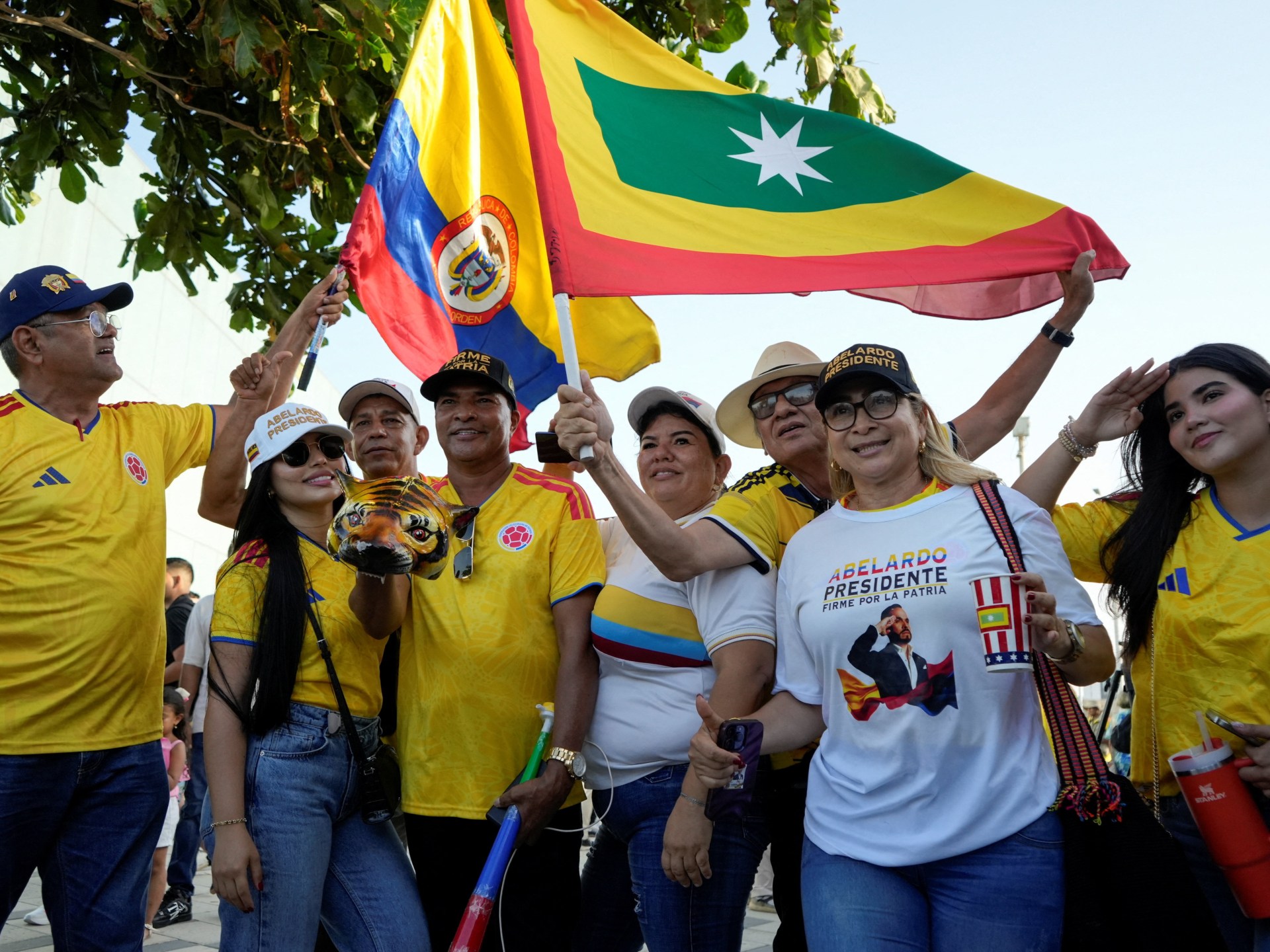 Colombian Presidential Race Narrows to Cepeda and de la Espriella