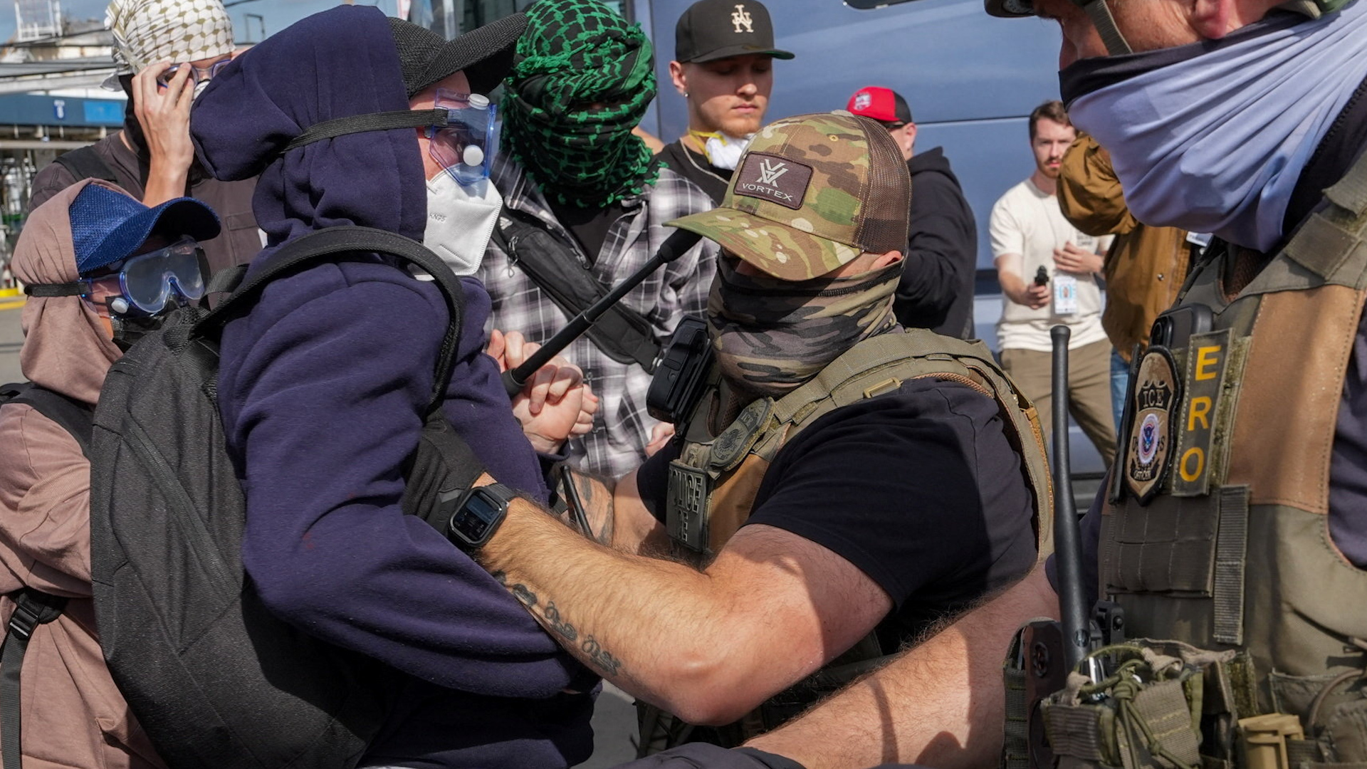 Federal Agents Deploy Pepper Spray Against Demonstrators at Detention Facility