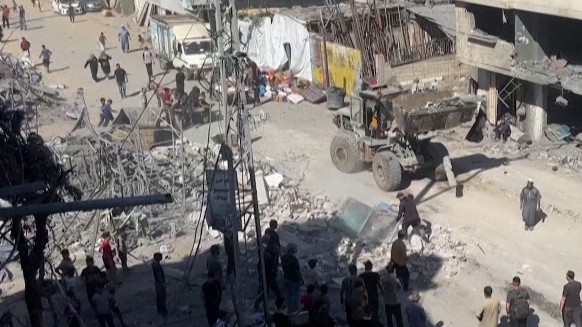 Gaza Residents Begin Cleanup Following Overnight Israeli Strikes
