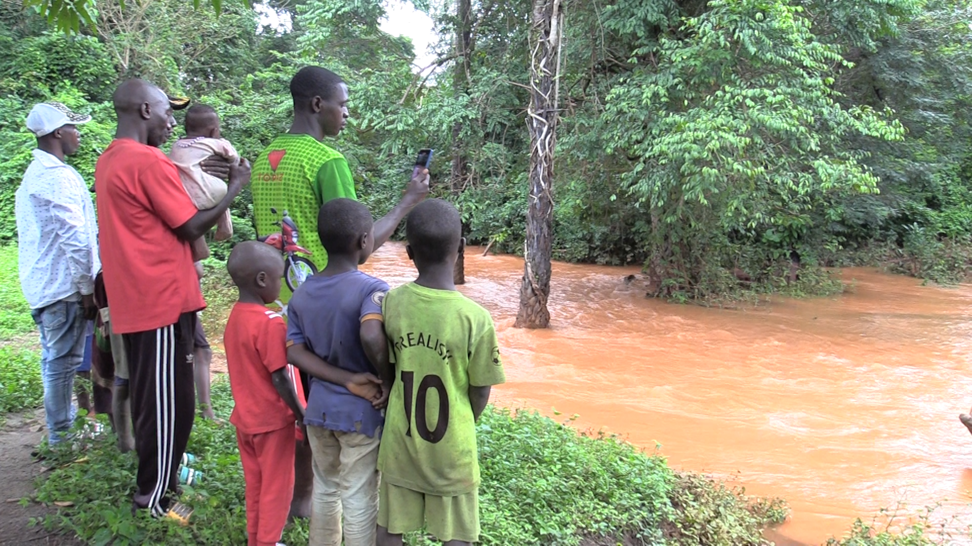 Guinea's Bauxite Riches: A Paradox of Abundance Amidst Poverty