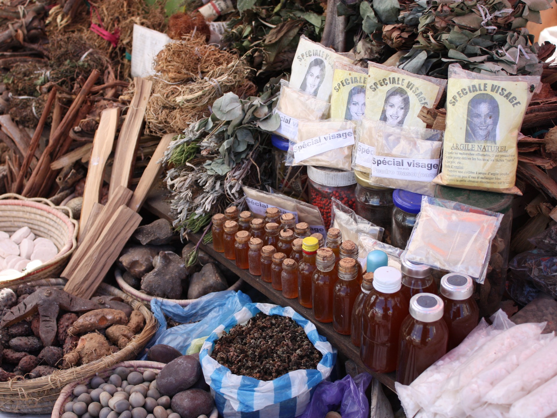 Social Media's Role in Proliferation of Unverified Herbal Remedies in Nigeria