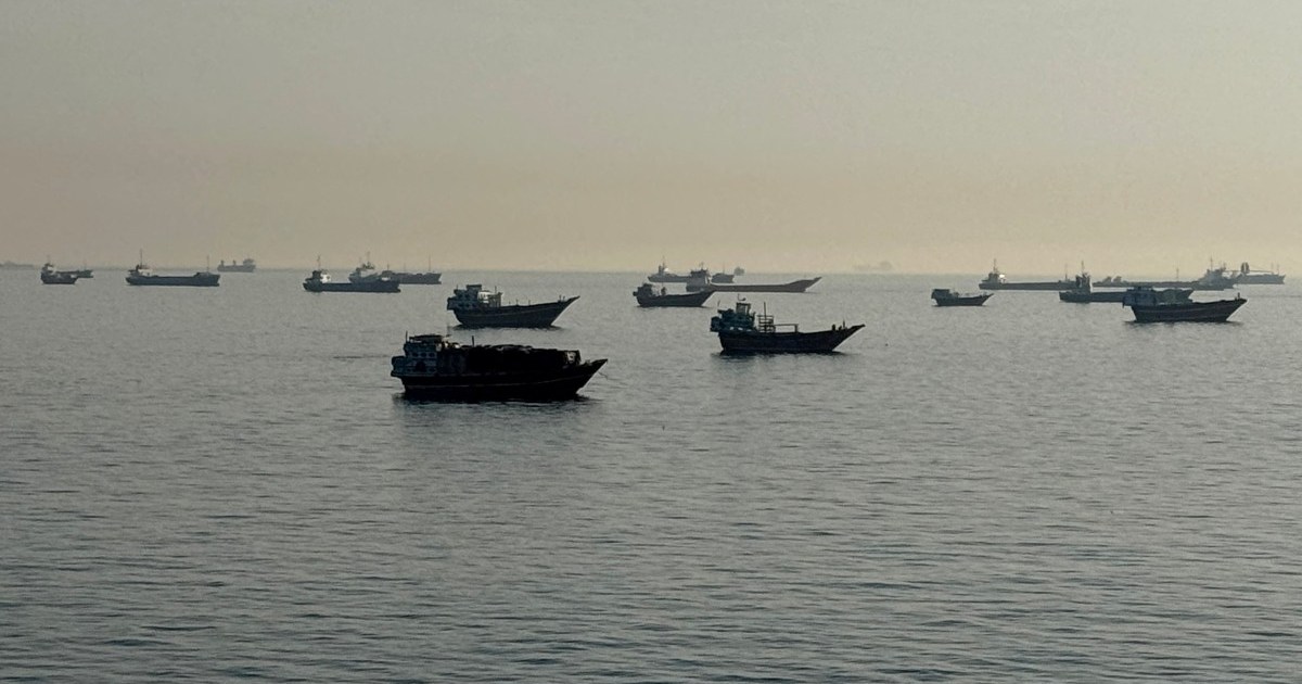 US Military Conducts Airstrikes in Southern Iran Amid Diplomatic Engagements in Qatar